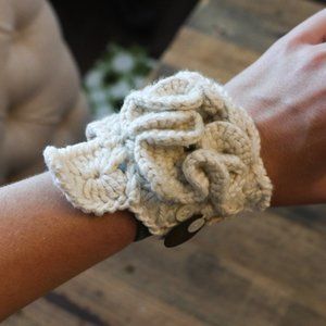 Oatmeal Crochet Bracelet Buttons Flower